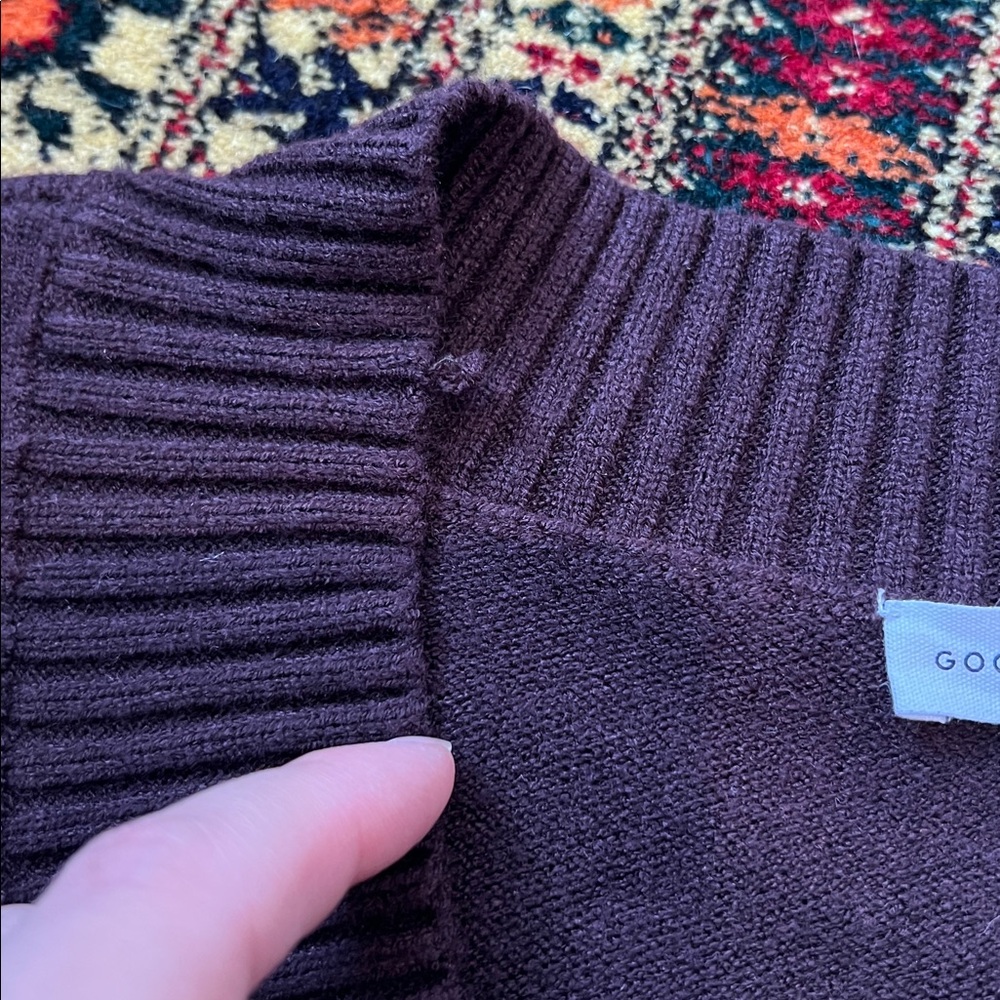 Good American Relaxed Deep V-neck Sweater - Picture 11 of 12